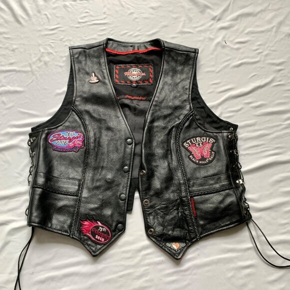 Milwaukee Women's Black Leather Motorcycle Vest XL Patches - Picture 1 of 7